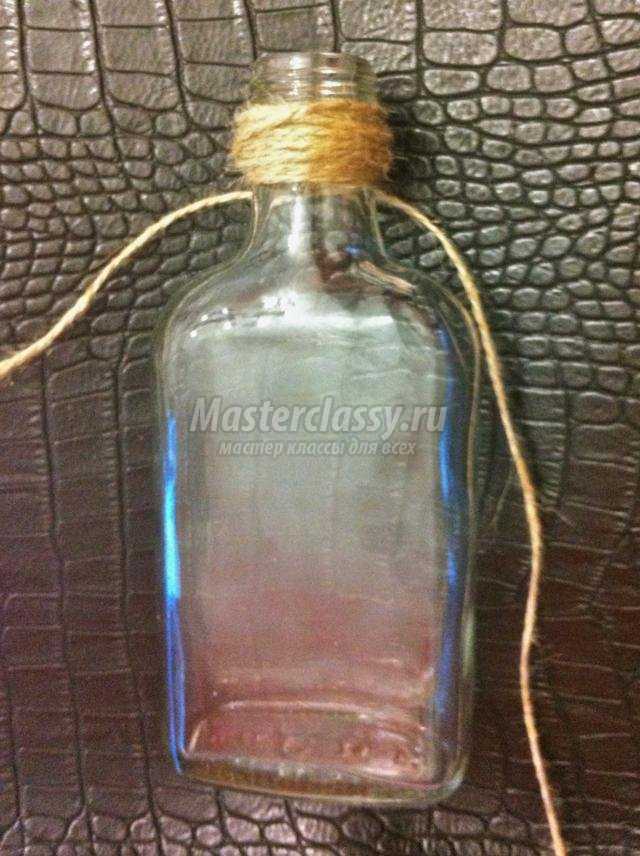 настенная ваза из стеклянных бутылочек в технике макраме