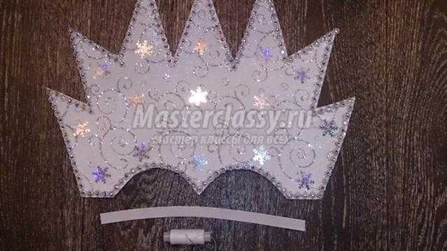 Как сделать корону для снежной королевы из бумаги