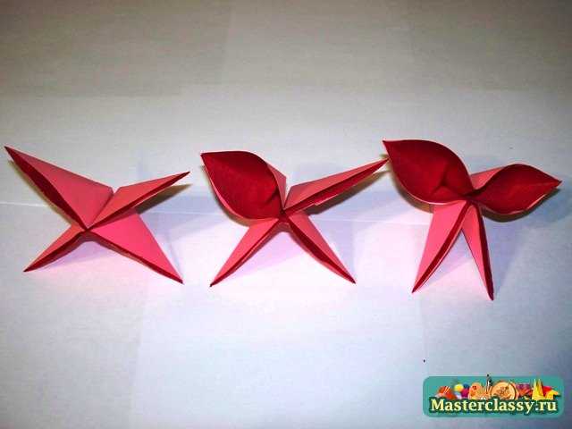 Сборка бутона цветка оригами