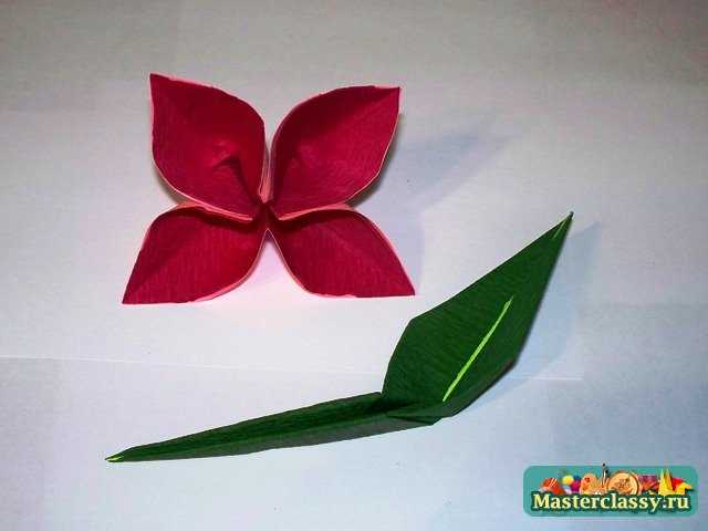 Окончательная сборка цветка оригами