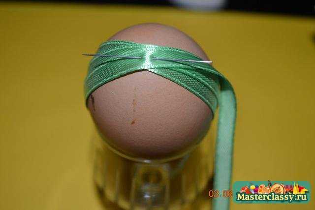 Яйцо, украшенное бисером. Мастер класс с фото