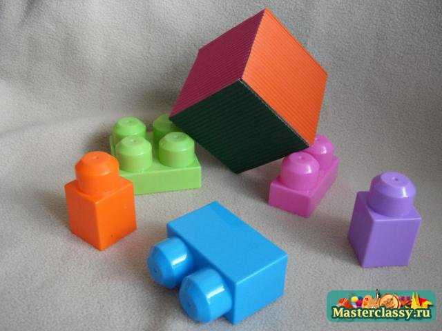 Развивающие игрушки своими руками Кубик шумелка Мастер класс