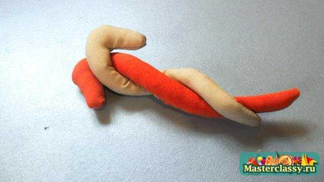 Новогодняя игрушка змея своими руками. Мастер класс с пошаговыми фото