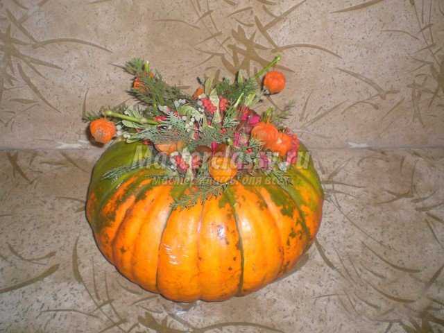Осенние поделки из тыквы. Цветочная ваза. Мастер класс с пошаговыми фото