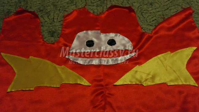 Новогодний костюм Тачки «Молния Маккуин» на ребенка 3 лет