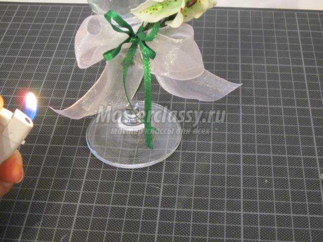 свадебные бокалы с лилиями