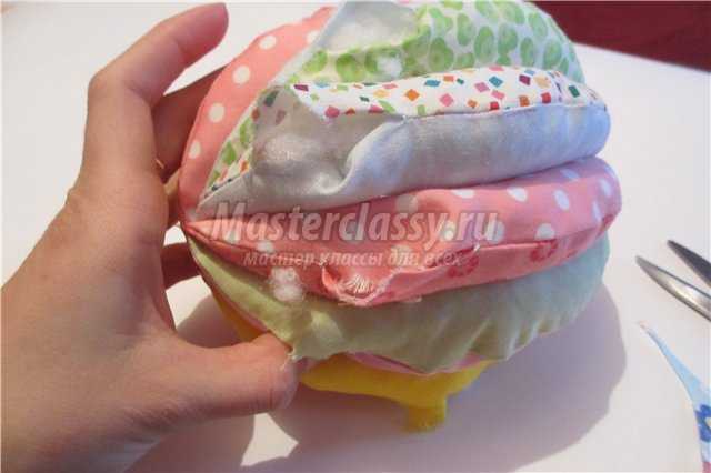 Мячик из ткани для малышей
