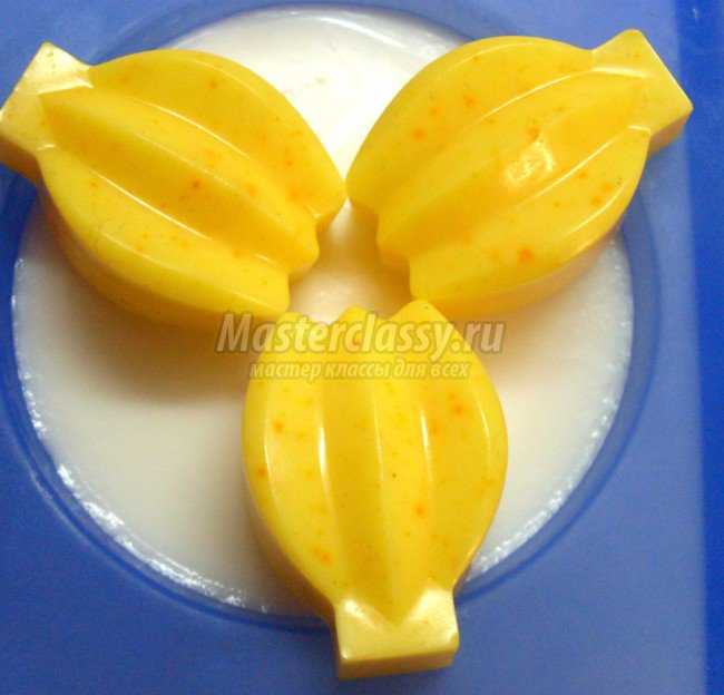 Мыльный десерт Банан