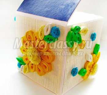 Цветочная коробка, декорированная в технике «квиллинг». Мастер - класс