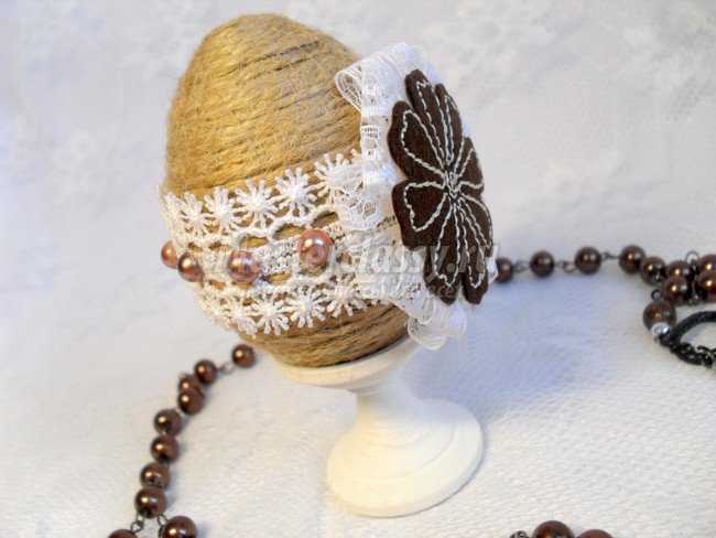 Пасхальный сувенир Яйцо на подставке