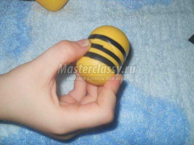 пчёлки из яиц от киндер-сюрприза