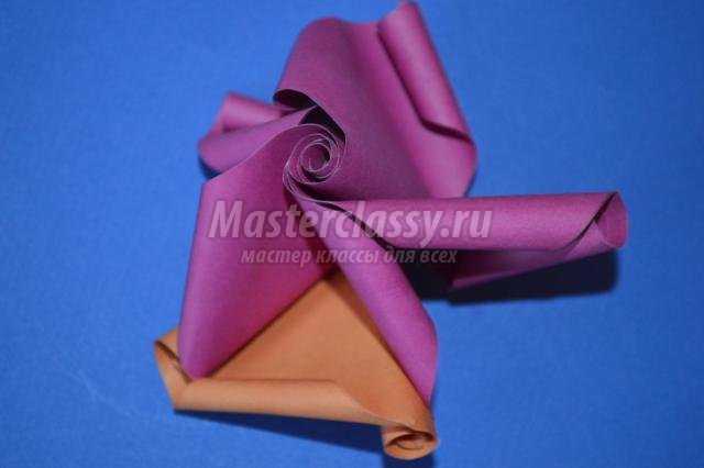 модульное оригами. Цветок из бумаги