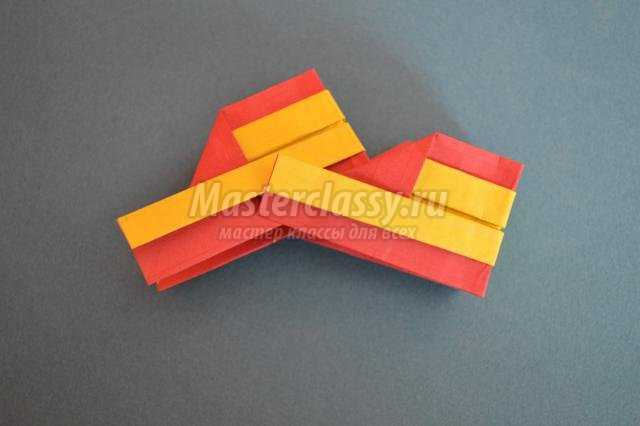 модульное оригами. Объемный венок