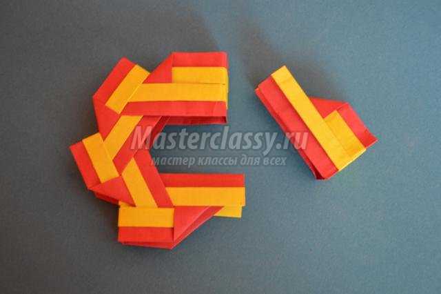 модульное оригами. Объемный венок