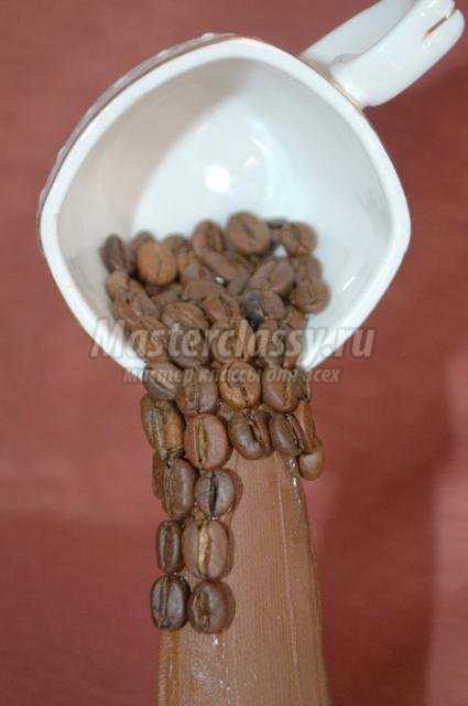 Парящая чашка кофе