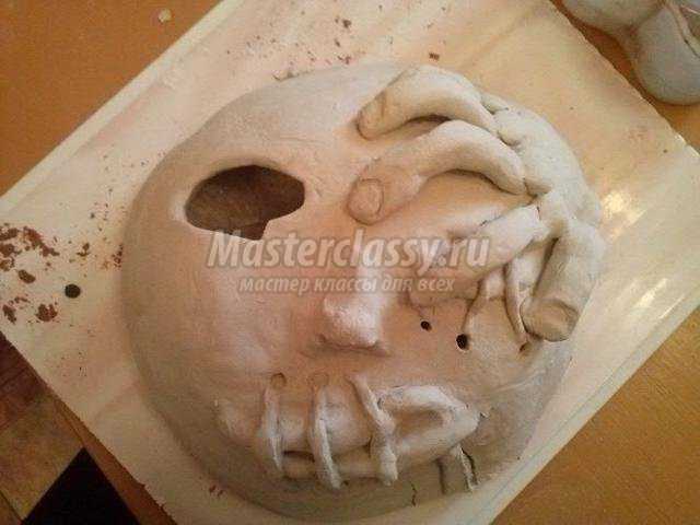 поделки на Хэллоуин маска из глины. Страх