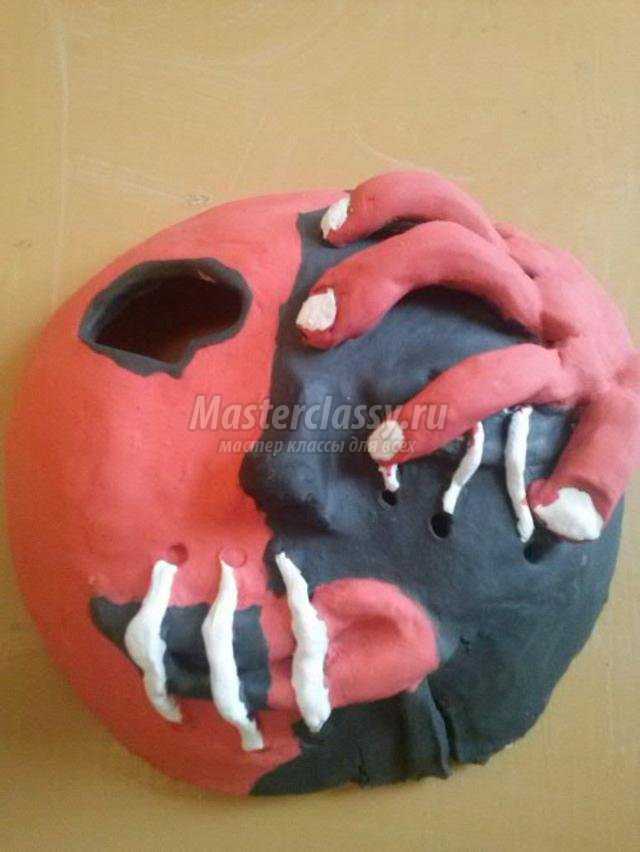 поделки на Хэллоуин маска из глины. Страх