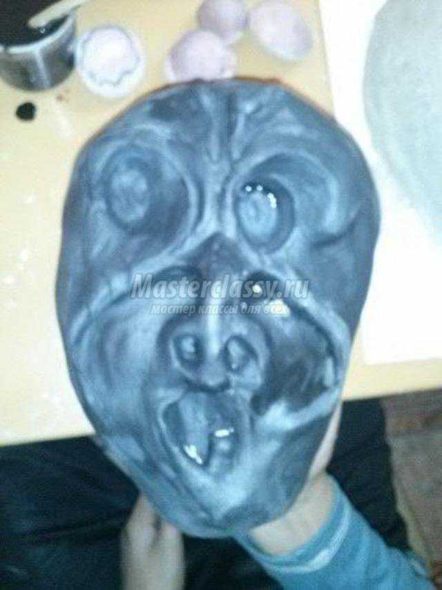 поделки на Хэллоуин маска из глины. Ужас