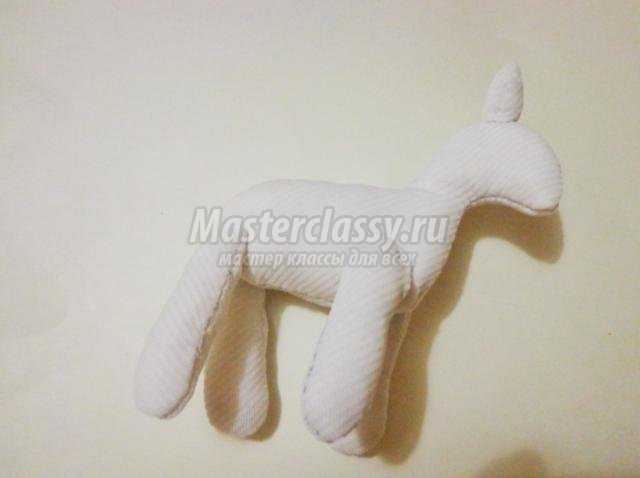текстильная лошадка из ткани