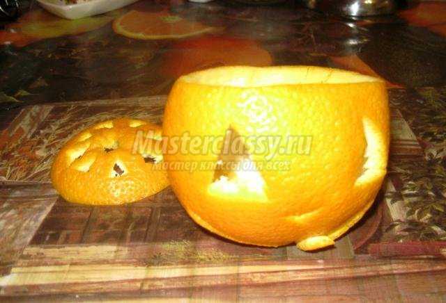тыквочка-подсвечник из апельсина к Хэллоуину