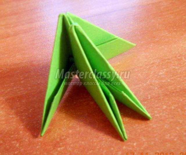 модульное оригами. Новогодняя елка