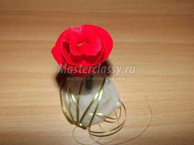 цветы из конфет своими руками. Красная роза