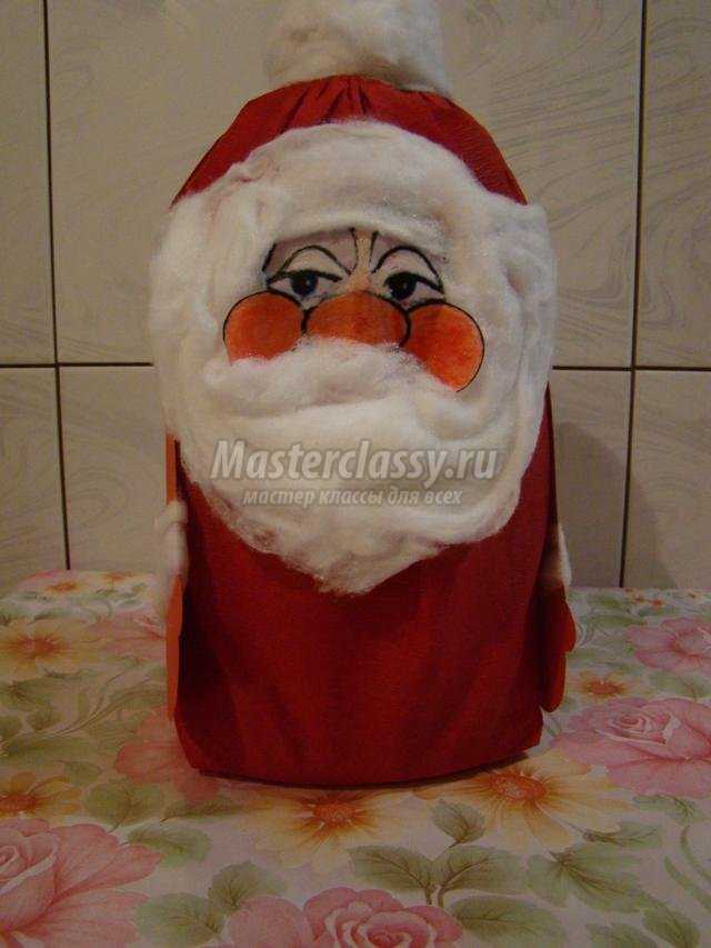 Дед Мороз из пластиковой бутылки на дворовую елку. Мастер-класс с пошаговым фото