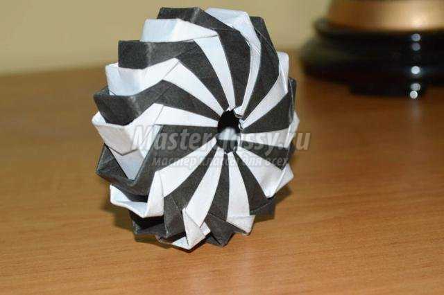 модульное оригами колесо. Зебра