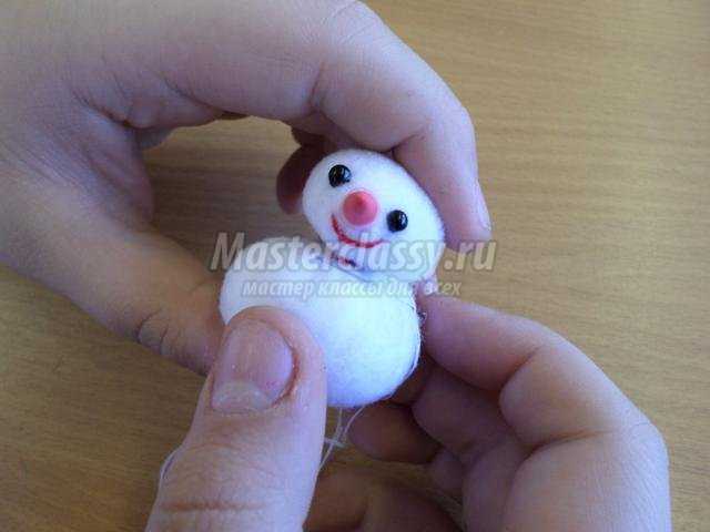 веселый снеговик из флиса своими руками