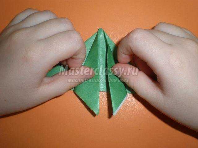 новогодняя композиция в технике оригами