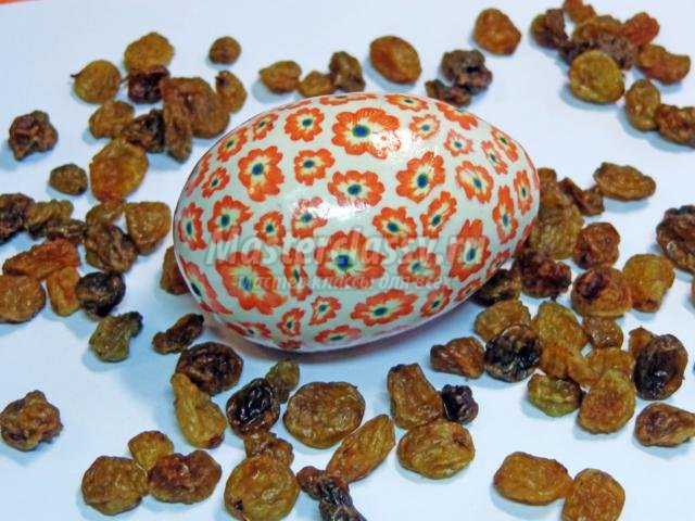 пасхальное яйцо из полимерной глины с цветами