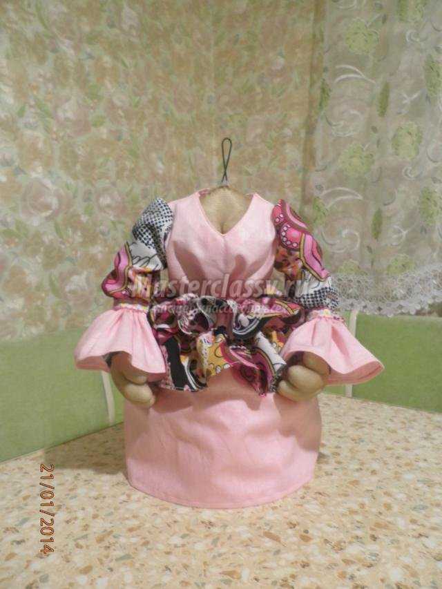текстильная кукла из капрона. Грелка на чайник