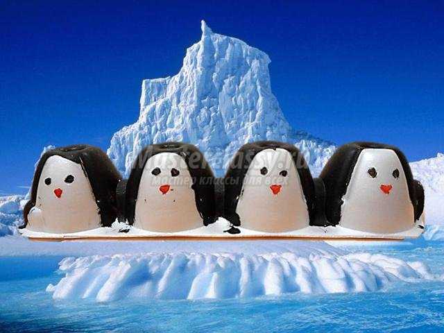 пингвины из яичных лотков