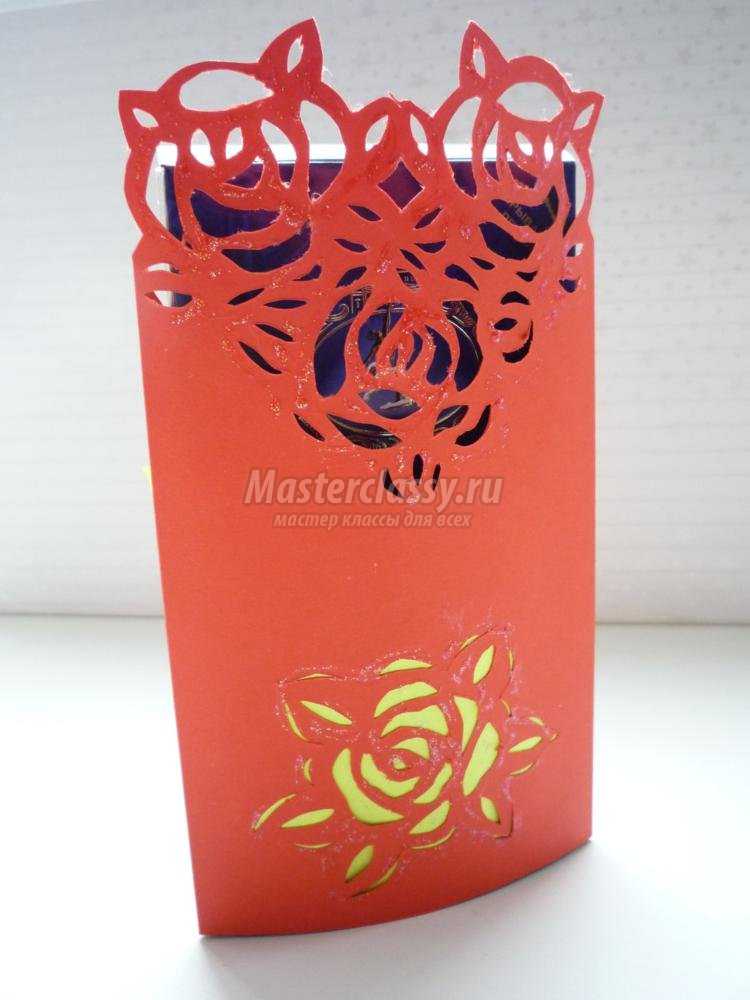киригами. Контурная открытка с розами к 8 Марта