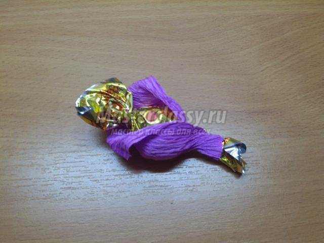 букет из конфет в миниатюре. Шоколадная ручка