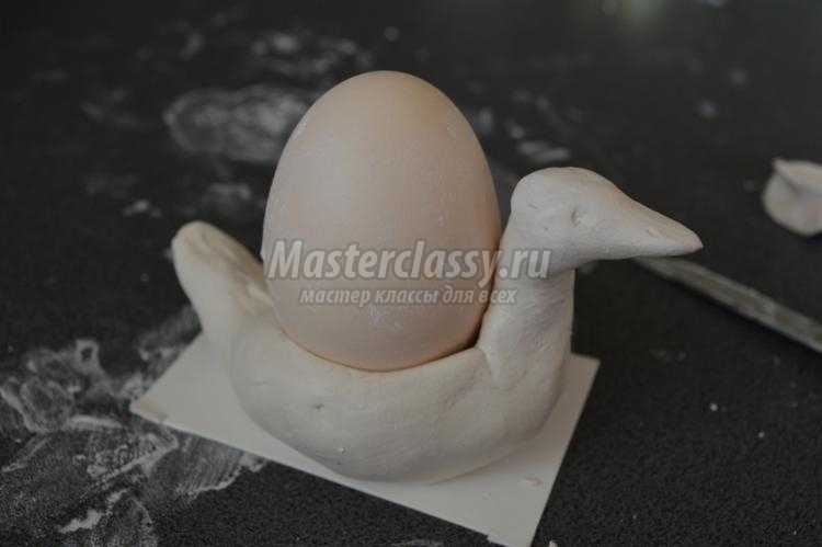 подставка для пасхального яйца из самозатвердевающей массы. Уточка