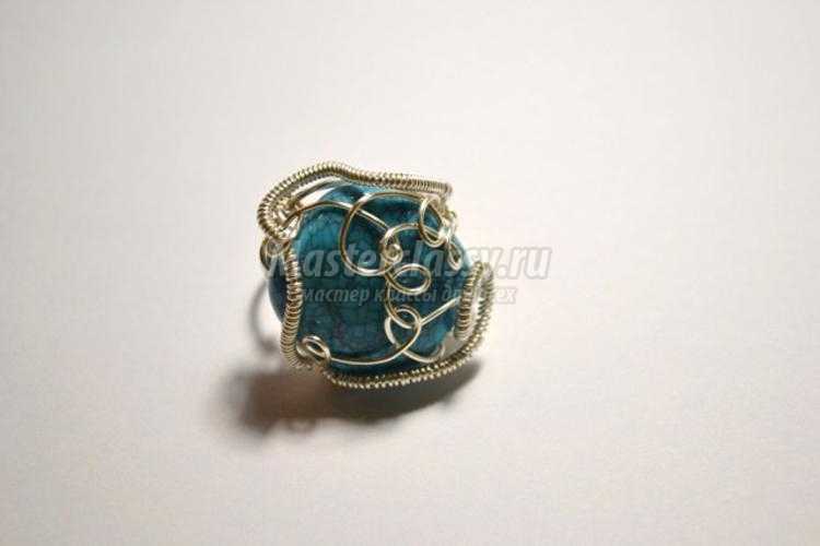 кольцо из ювелирной проволоки с бирюзой Wire Wrap