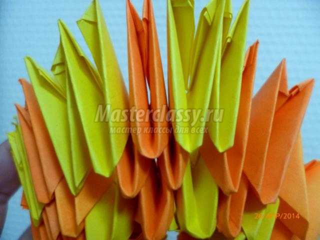 пасхальная цыпочка в технике модульное оригами