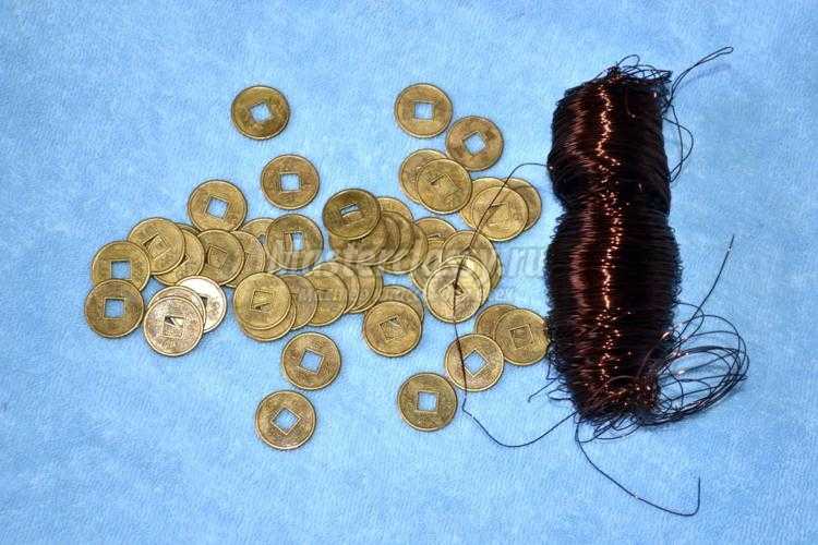 денежное дерево с монетами. Золотой бонсай