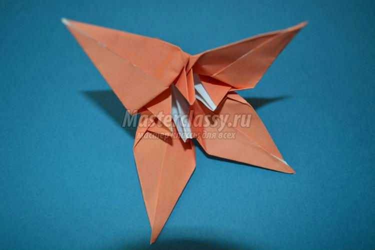 оригами цветы своими руками. Лилии