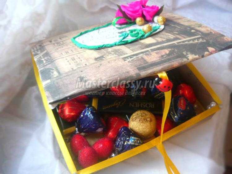 свит-дизайн конфетная композиция. Шоколадная коробочка