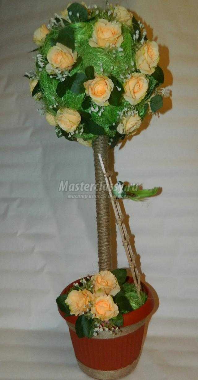 топиарий из сизаля и цветов. Розы