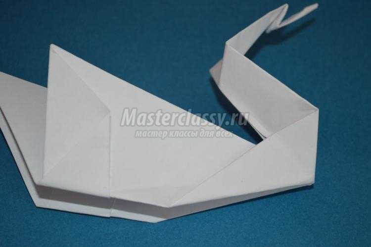 оригами птицы. Белый лебедь