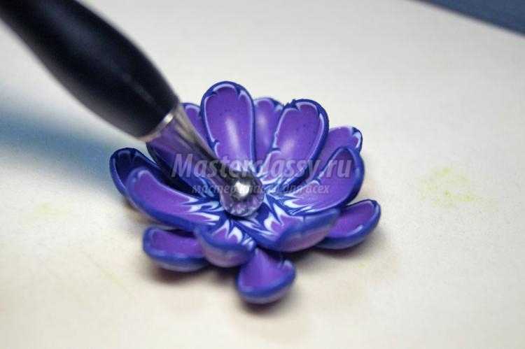 кольцо с крупным цветком из полимерной глины