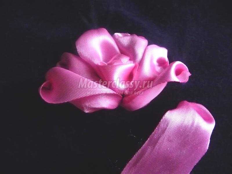 вышивка атласная роза