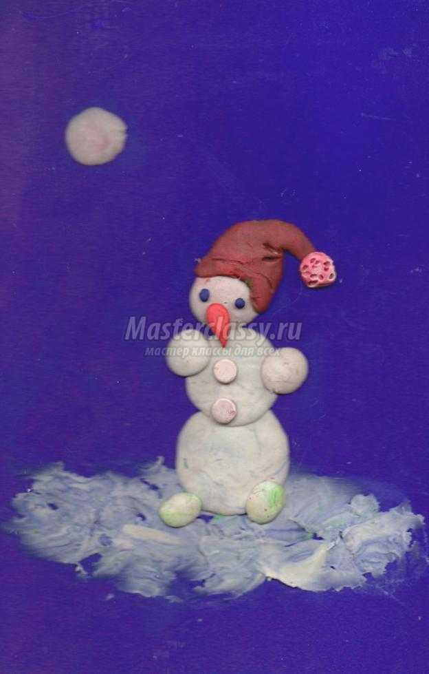 новогодняя открытка из пластилина. Снеговик