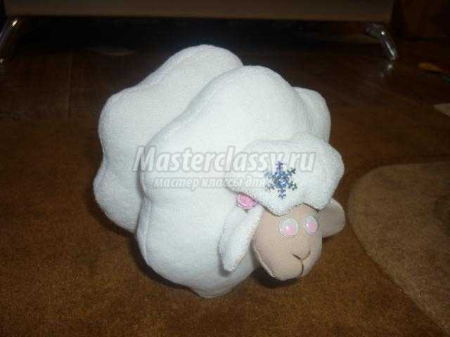 текстильная овечка из ткани своими руками