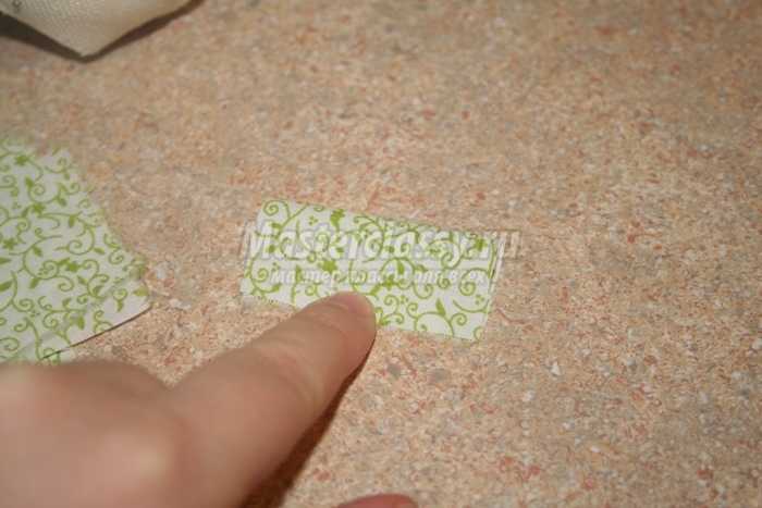 Елочное украшение, из ткани выполненное в технике «артишок»