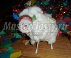 Новогодняя овечка из ваты и бумаги. Мастер-класс с пошаговыми фото
