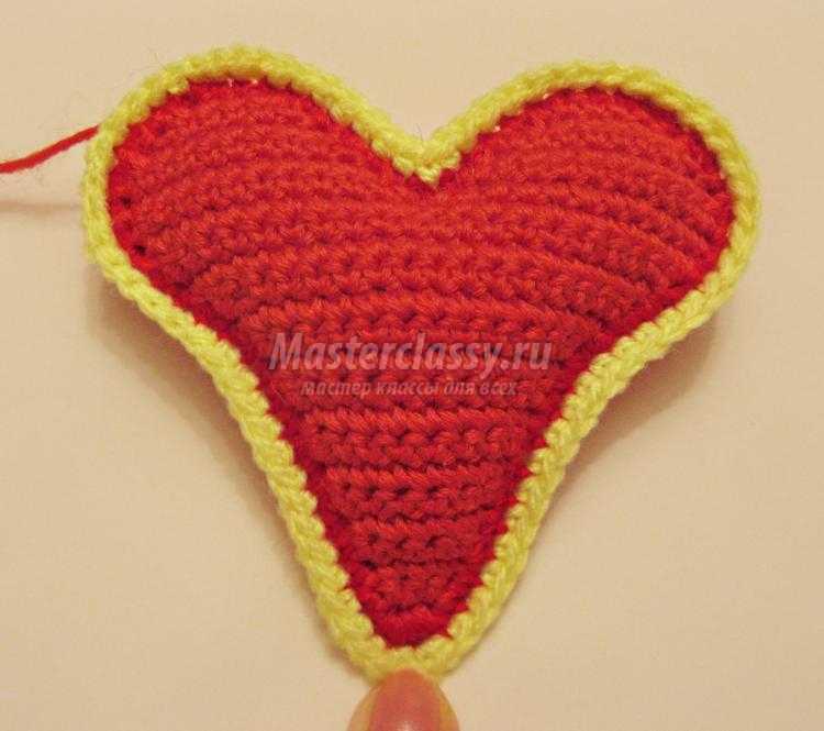 вязаное сердечко крючком ко Дню Святого Валентина